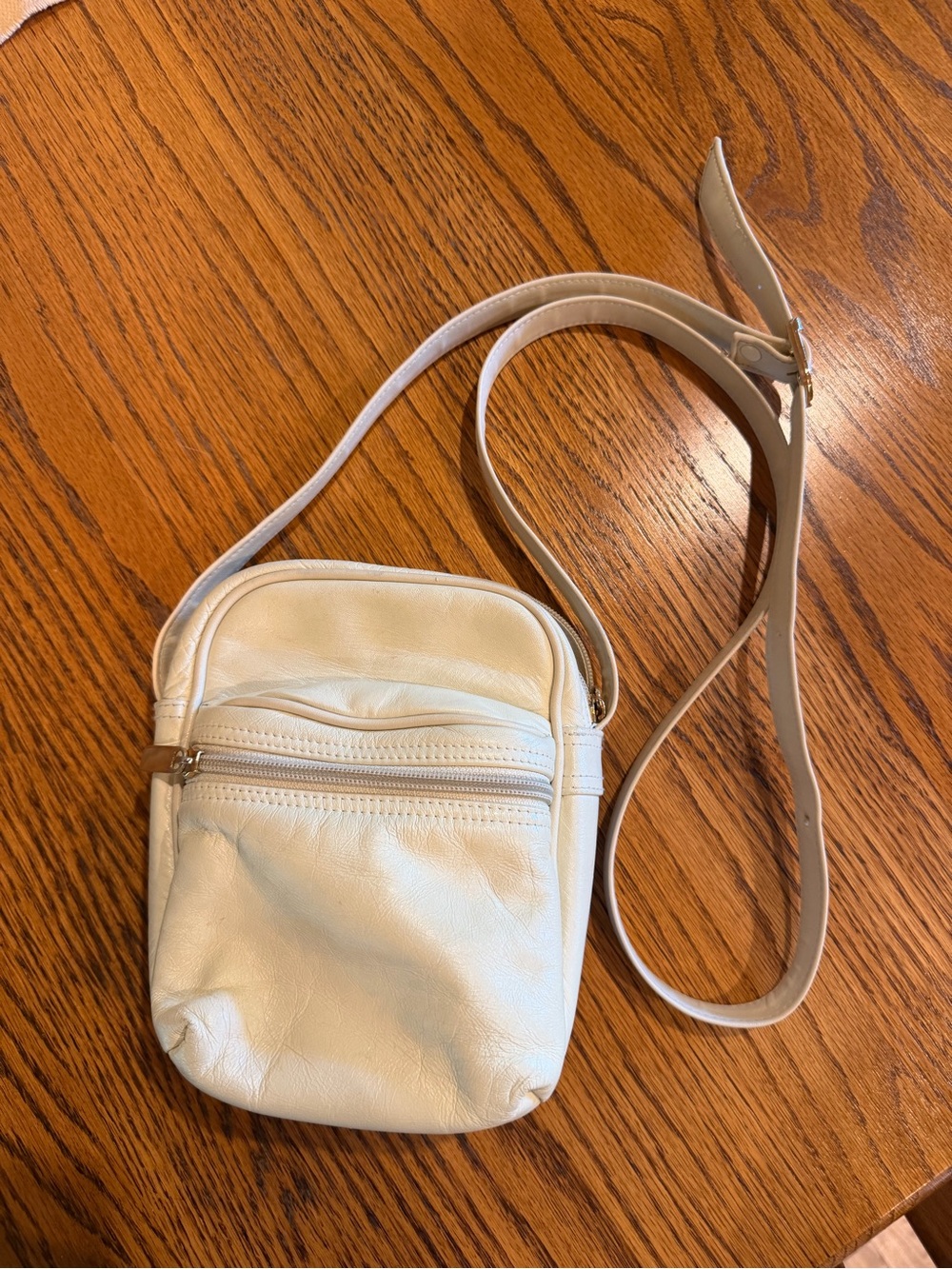 Vintage WORTHINGTON cream leather crossbody